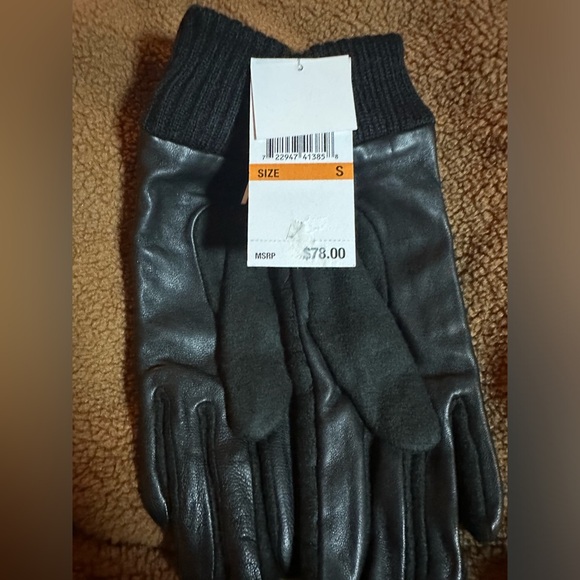NWT MICHAEL KORS QUILTED LOGO DRIVING GLOVES WITH LEATHER TRIM BLACK - Picture 5 of 5
